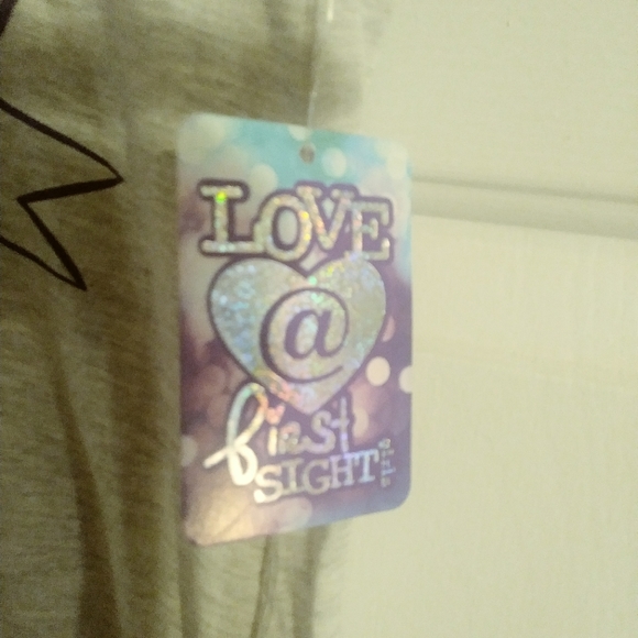 💥4/$20 NEW GIRLS TOP, 10/12 - Picture 3 of 5